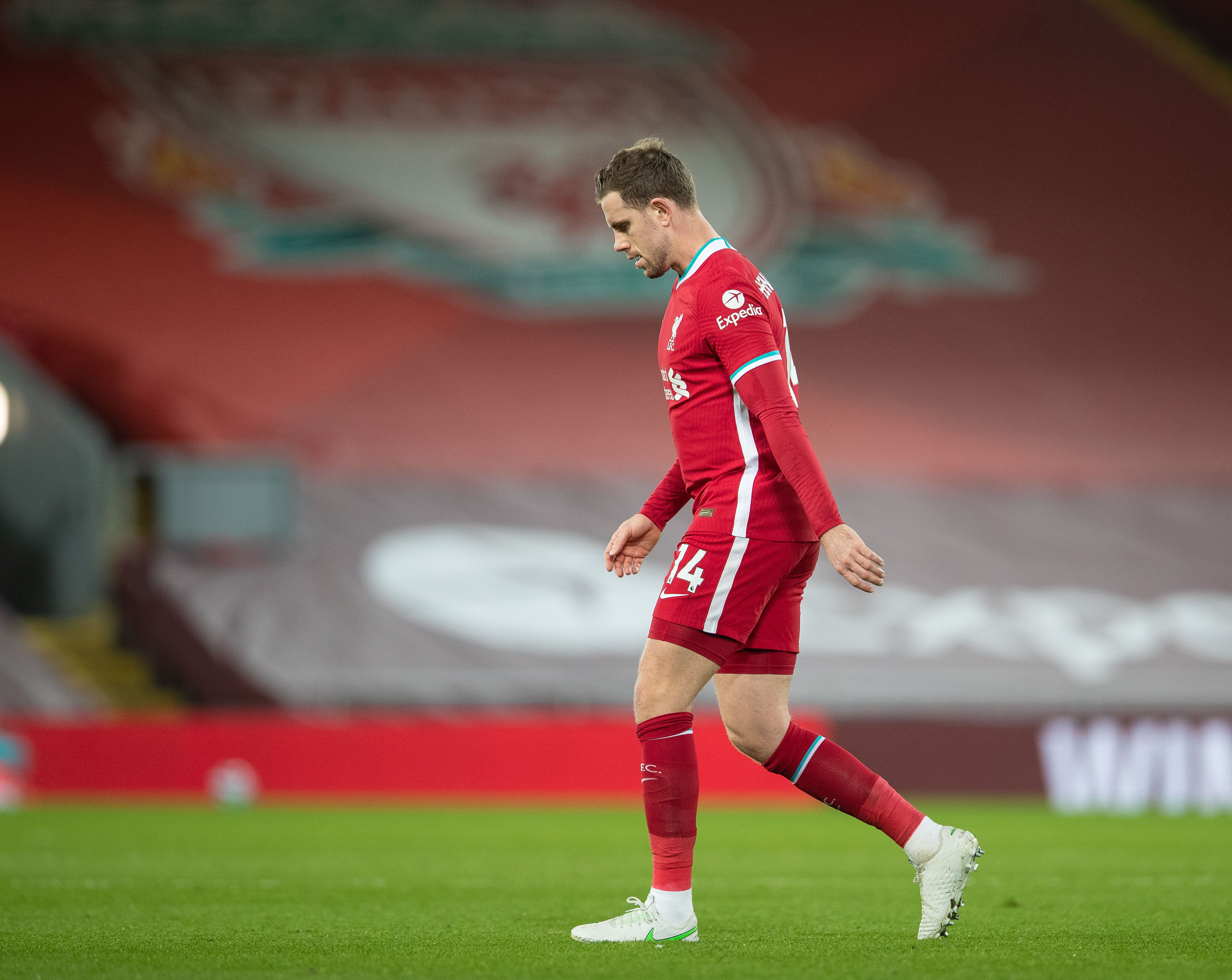 姆巴佩：防守维尼修斯90分钟，太折磨边后卫了（姆巴佩直言：边后卫盯防维尼修斯整场比赛，太煎熬）