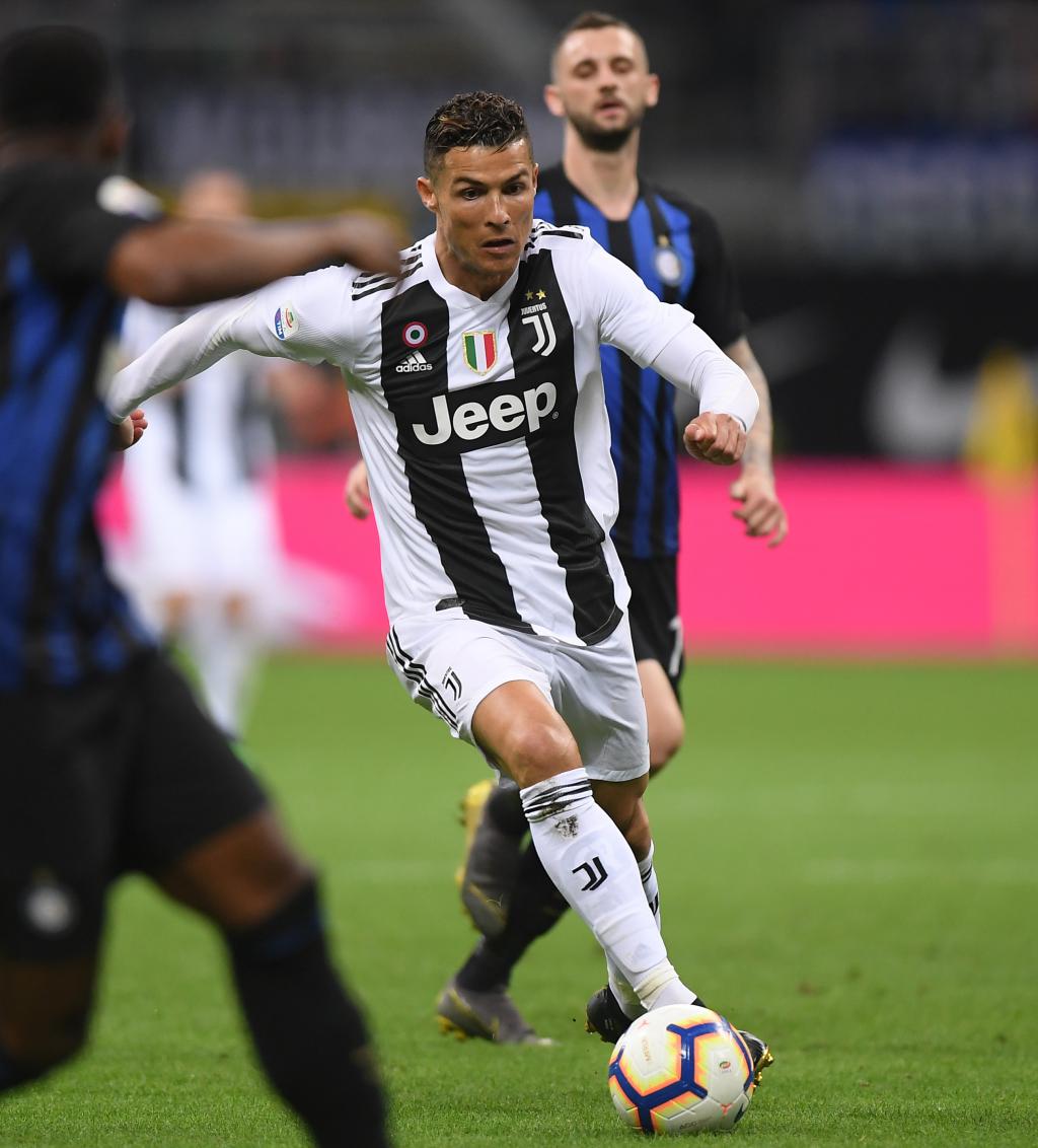 含泪赴欧！樊振东自曝逃离真相，3座大山逼走国乒一哥？