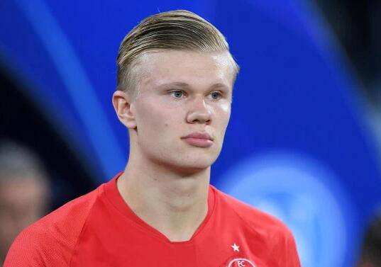 西裁委会主席：对金特罗的吹罚很满意，他能再执法皇马的比赛（西班牙裁判委主席称对金特罗判罚满意，将允许其再次执法皇马比赛）