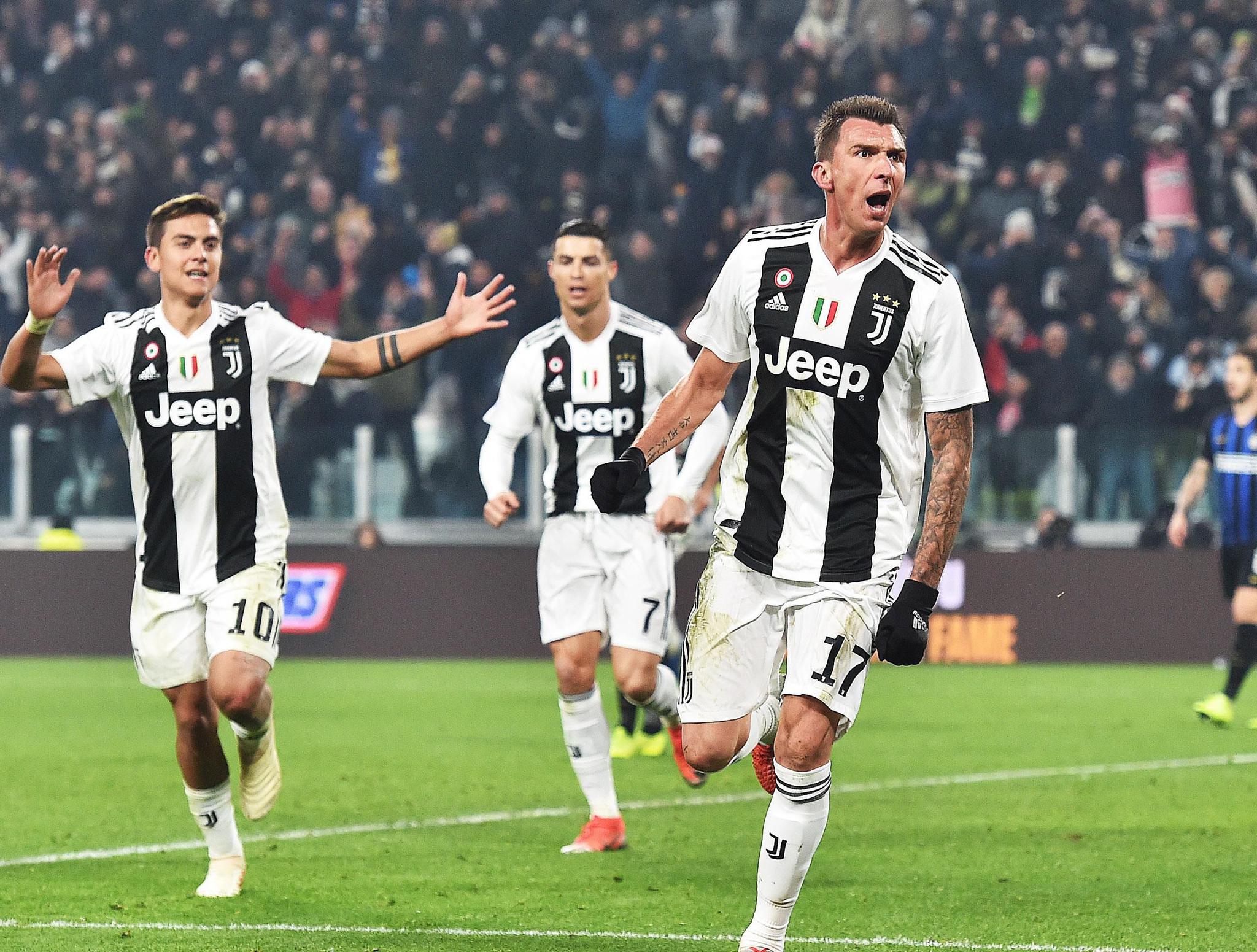 目前半场结束，马刺与鹈鹕双方合砍134分。（半场战罢，马刺与鹈鹕共轰下134分）