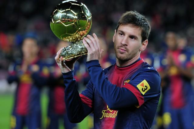 孔帕尼：穆西亚拉接近复出了，希望雅克松在非洲杯上走得很远（孔帕尼：穆西亚拉复出在即，盼雅克松在非洲杯走得更远）