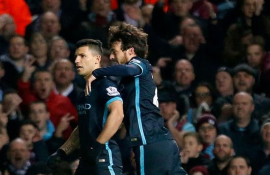 乔治娜晒在卡塔尔海边照片，蓝色紧身连衣裙尽显曼妙身姿（乔治娜分享卡塔尔海边美照，蓝色紧身裙勾勒婀娜曲线）