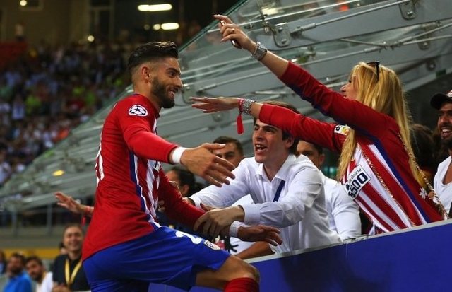 伊尔迪兹：胜利永远属于全队，我很高兴能为戴维送出助攻（伊尔迪兹：团队的胜利最重要，很高兴助攻戴维）